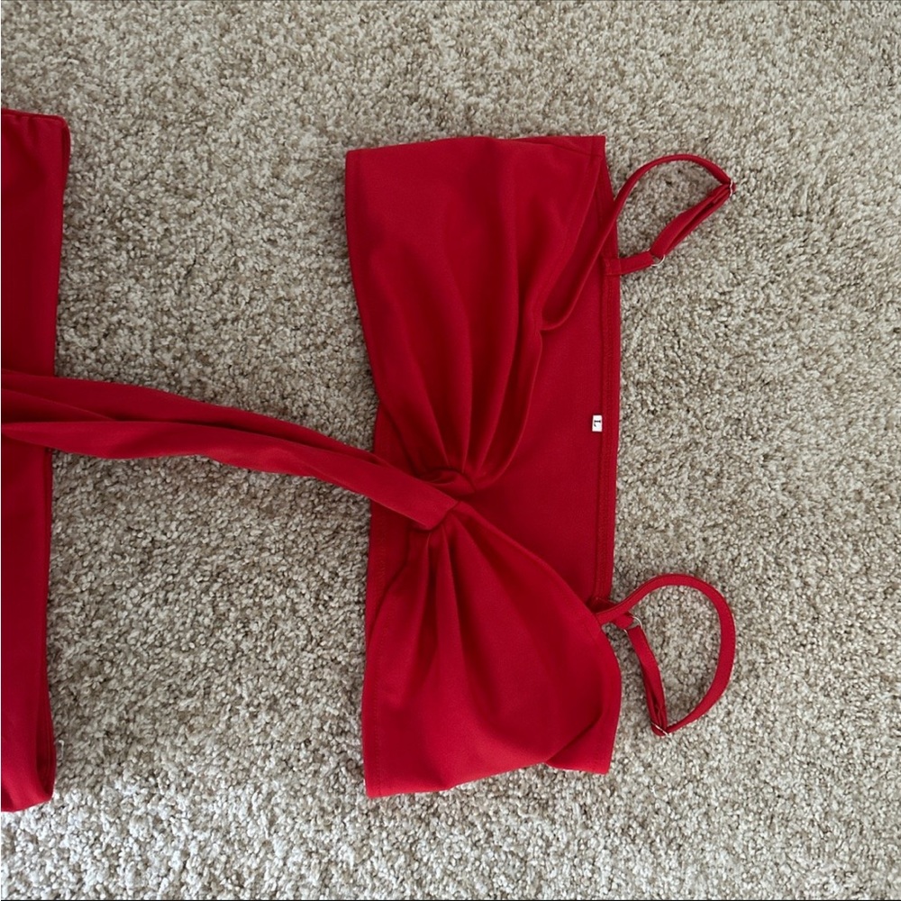 Amazon red set - Picture 3 of 5